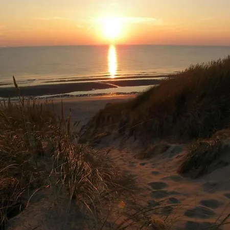 Comfortable By The In Egmond Nyaraló