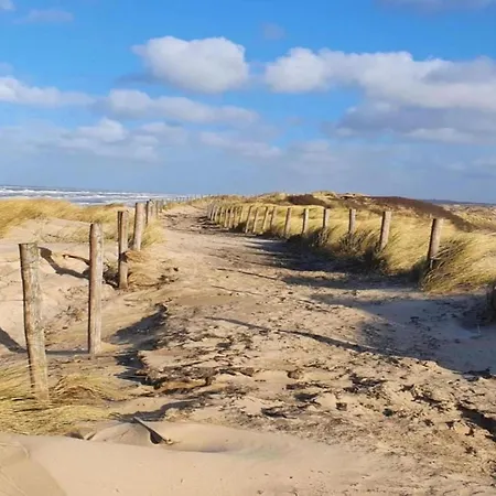 Nyaraló Comfortable By The In Egmond Rinnegom